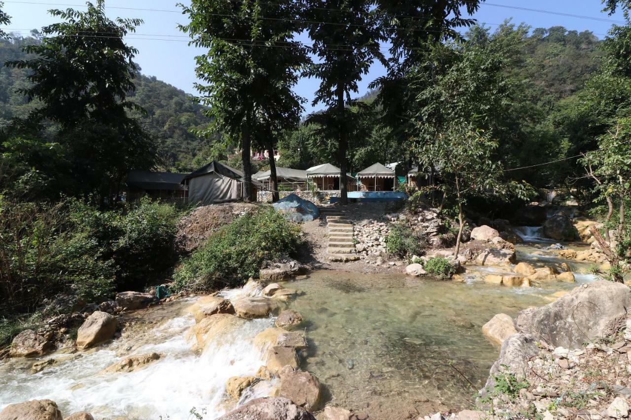 Oyo 23439 Tapovan Heights Camp & Resort Narendra Nagar ภายนอก รูปภาพ